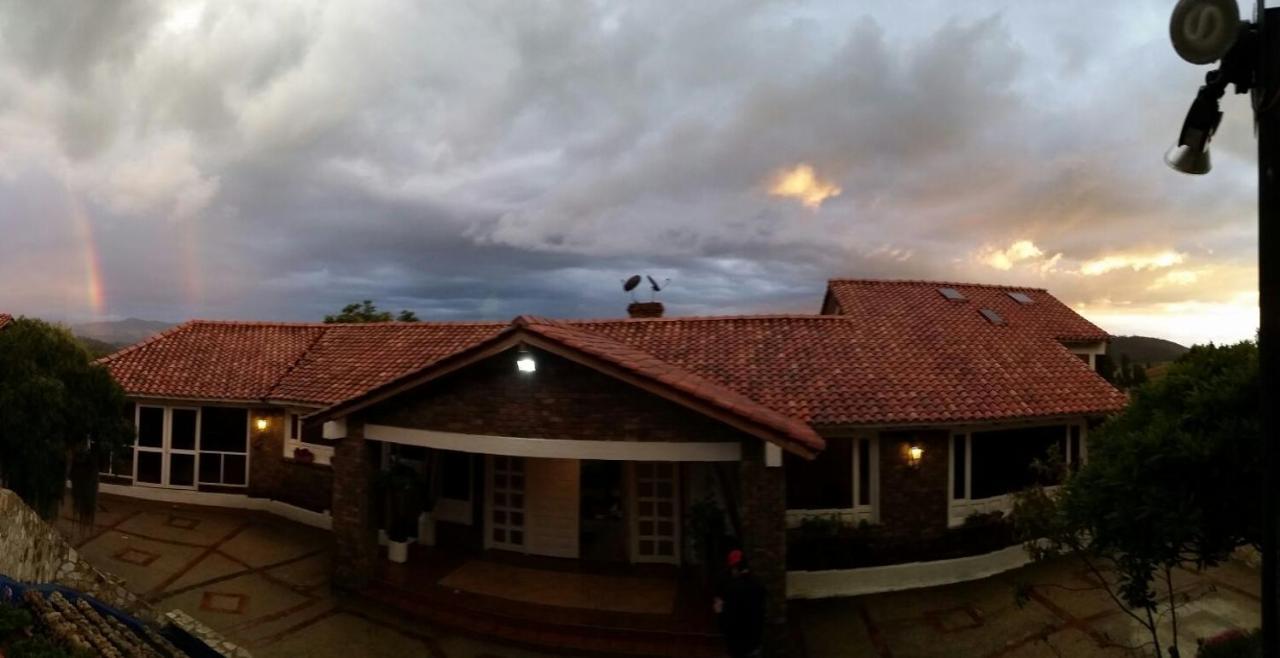 Miravalle Suites Paipa Buitenkant foto